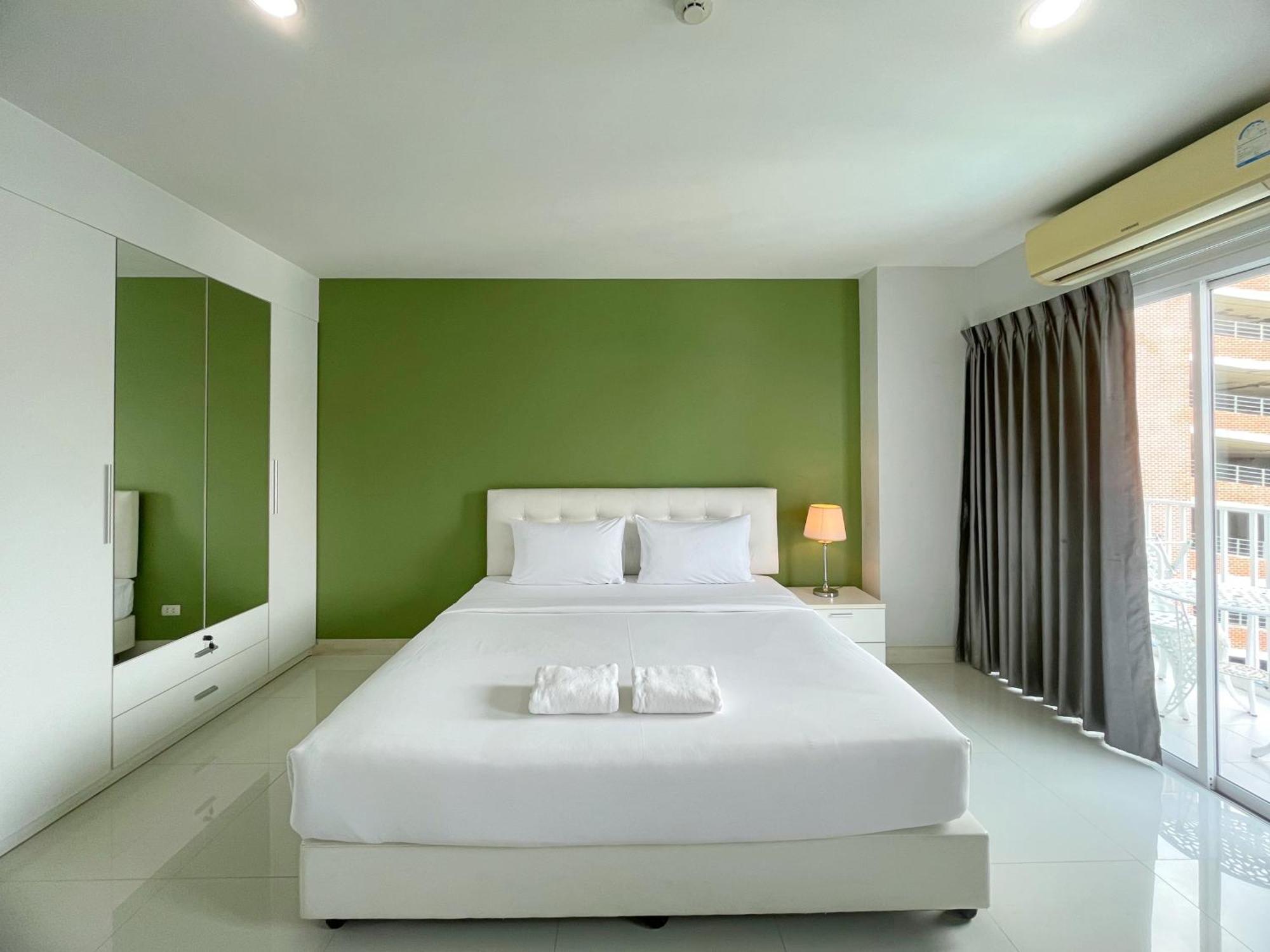 Baan Pattaya By Sabai Hotel Exterior foto